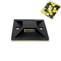 Mocowanie samoprzylepne do opasek zaciskowych, 100 szt. w kolorze czarnym 40x40 mm - Trafiki